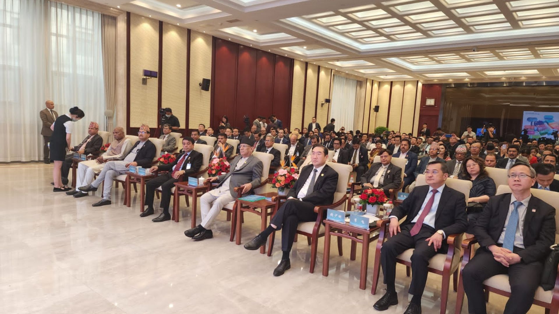 नेपाल चीन बिजनेस समिटमा चिनिया लगानी अभिवृद्धि र व्यापार सहजीकरणका लागि सहकार्यमा जाेड