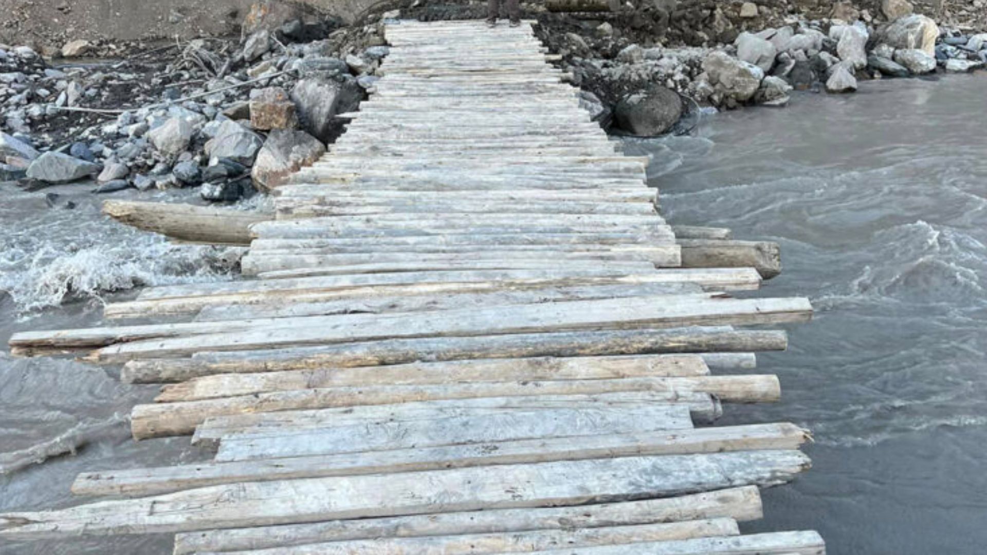 कागबेनी–तिरी जोड्ने पुल निर्माण