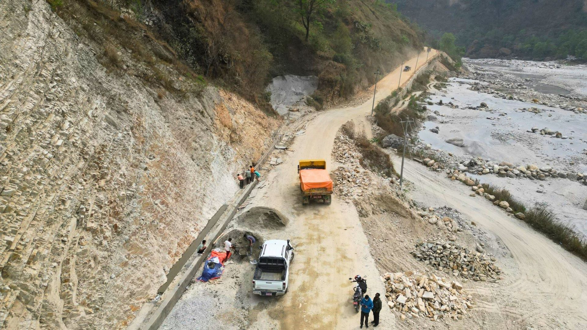 कालीगण्डकी कोरिडोर सडक आयोजनाकाे बेनी-मालढुङ्गा खण्ड निर्माणमा बल्ल प्रगति   