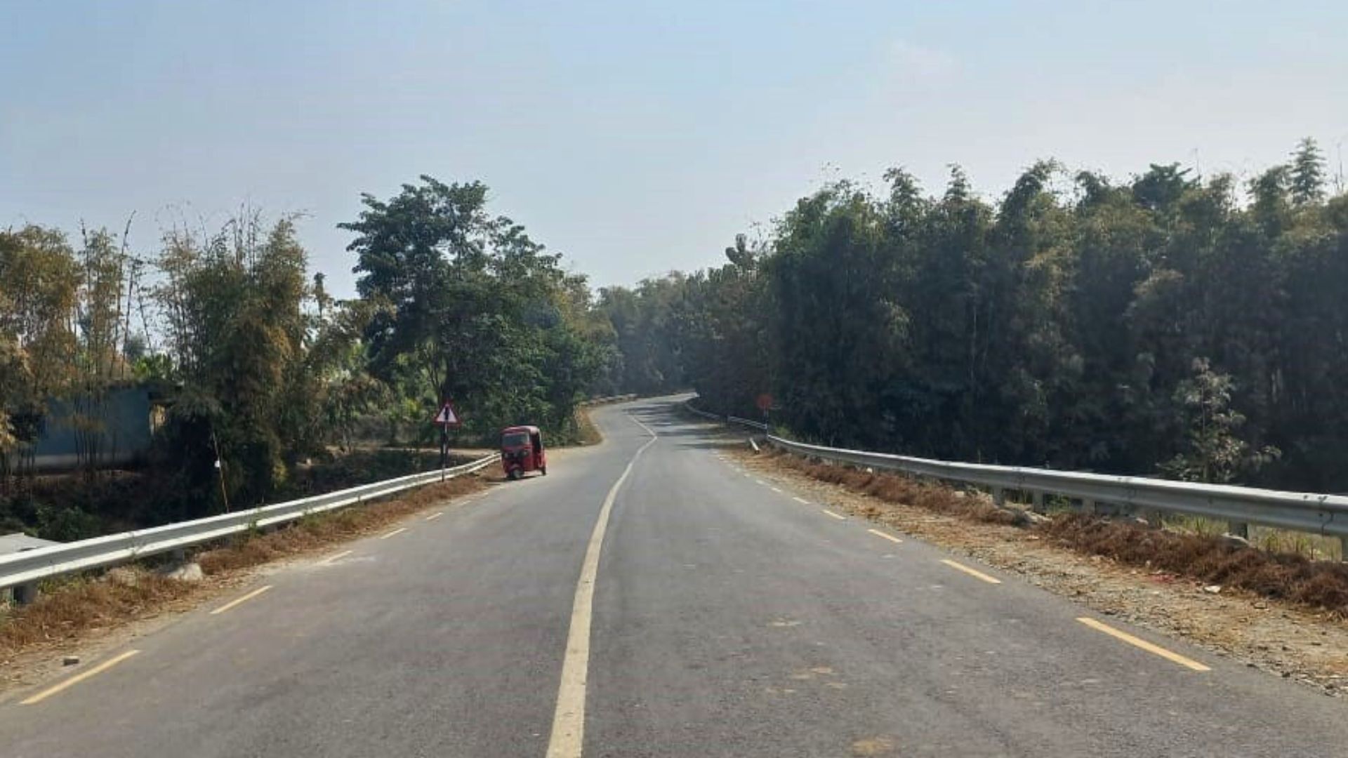 मदन भण्डारी राजमार्ग निर्माणले चुरे फेदीका बासिन्दा लाभान्वित   