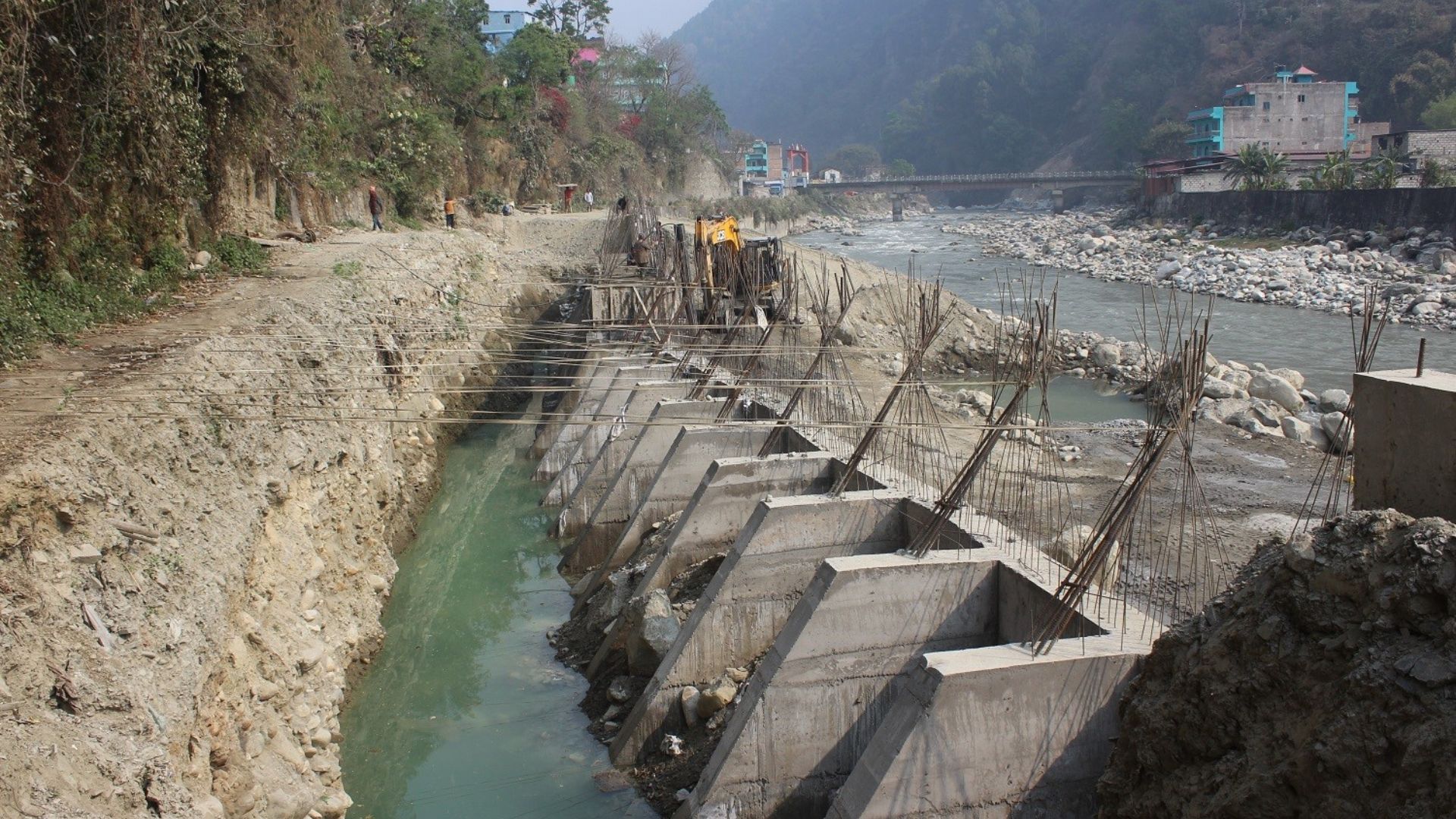 कालीगण्डकीको कटान रोकथाम गर्न पर्खाल निर्माण 