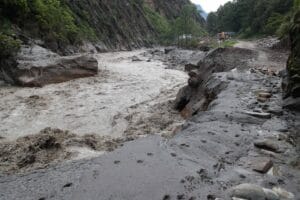 बाढीपहिरोबाट क्षति पुगेका सडकको पुनर्निर्माणमा १२ अर्ब लाग्ने अनुमान, अवरुद्ध सडक खुलाउने उच्च प्राथमिकता