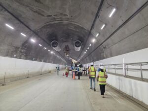 नागढुङ्गा सुरुङ मार्ग सञ्चालन तथा मर्मतका लागि सेवा प्रदायक छनोट गर्न टेण्डर आह्वान