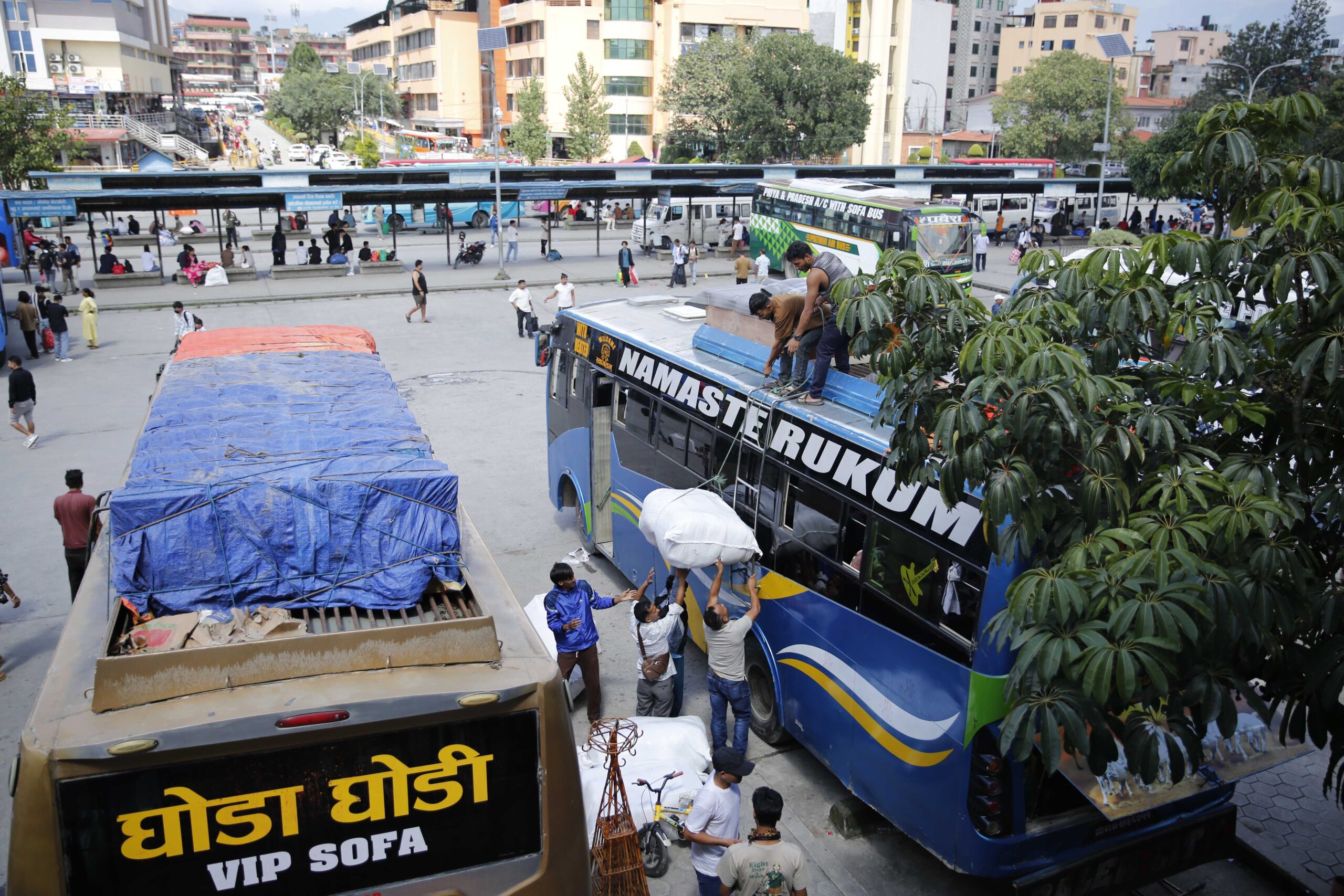 सार्वजनिक यातायातका चालक र सहचालकका लागि परिचयपत्र र पोसाक अनिवार्य