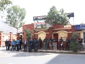 किन पारियो अख्तियार वरिपरी सुरक्षा व्यवस्था कडा