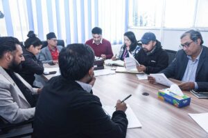 बेसमेन्ट खन्दा निर्माण पक्षले सुरक्षा उपाय नअपनाउँदा छिमेकीको घर चर्केको उजुरी र क्षतिपूर्तिको माग बढ्दै