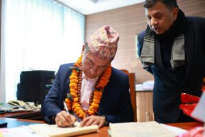 प्राधिकरणको कार्यकारी निर्देशकको रूपमा हितेन्द्र देव शाक्यले गरे पद बहली