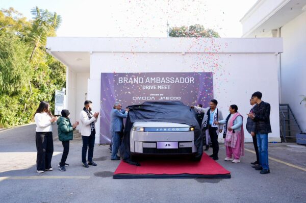 रोहित पौडेल बने ओमोडा र जेको गाडीको ब्राण्ड एम्बासडर, पाए एनपीएलमा जितेको कार