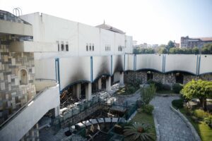 संसदीय सेवा दिवस आज, जेन जी आन्दोलनका क्रममा आगजनीबाट भग्नावशेष भएको संघीय संसद भवन तस्बिरमा हेर्नुस्