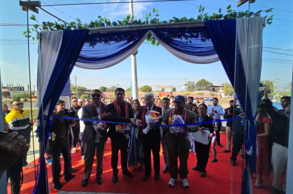 एमएडब्लु वृद्धिद्वारा नेपालगन्जमा अत्याधुनिक डोङफेङ र दीपाल शोरुमको उद्घाटन
