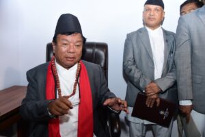 शिक्षामन्त्री महावीर पुनले दिए राजीनामा