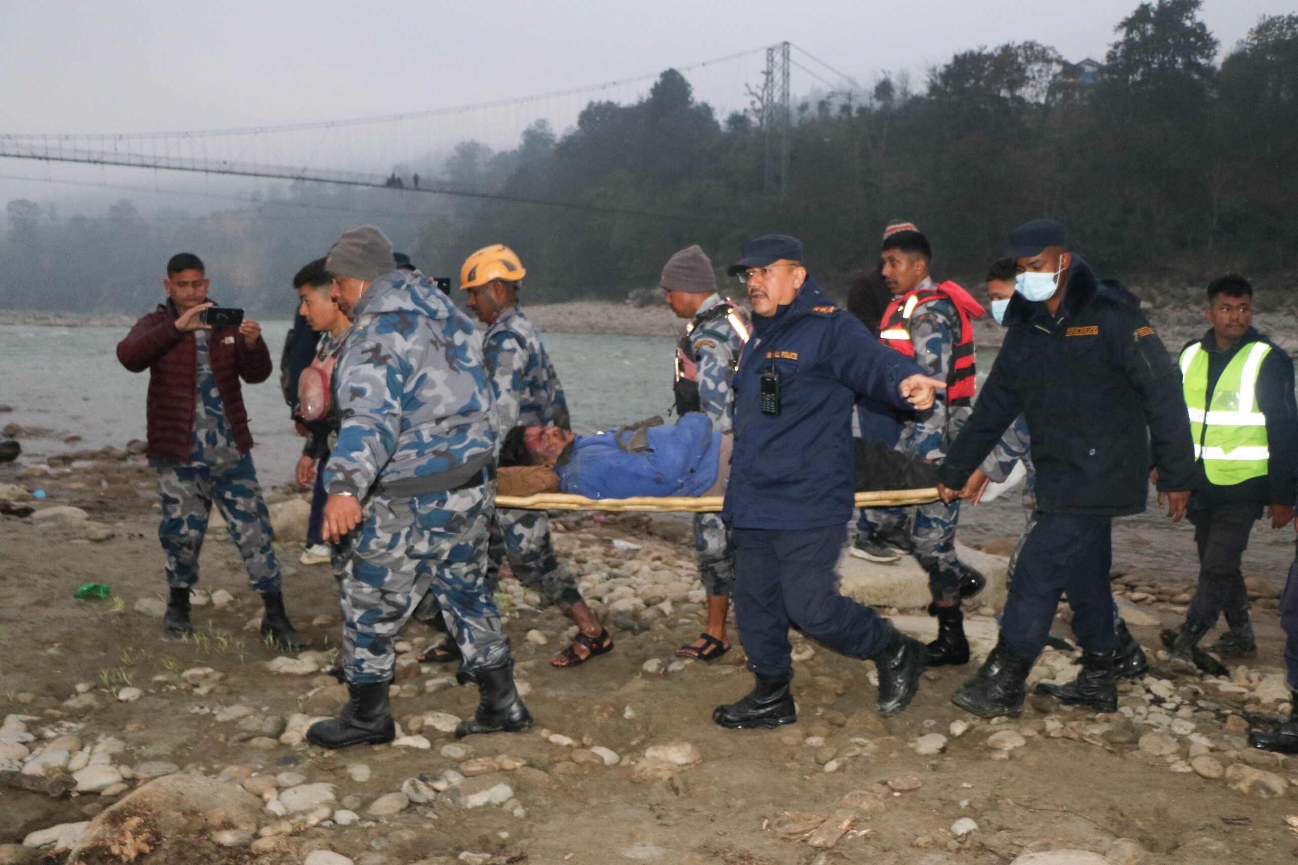 धादिङ बस दुर्घटना, तस्बिर घटना स्थल देखि राष्ट्रिय ट्रमा सेन्टर सम्म