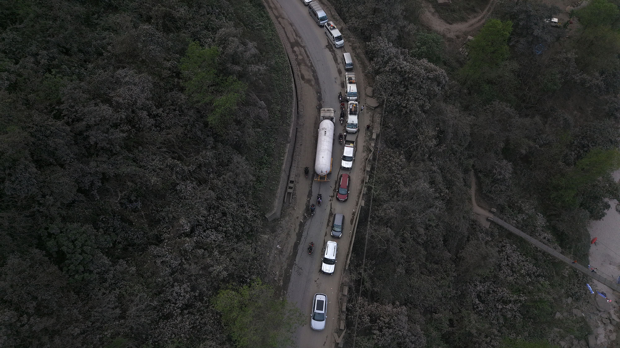 पृथ्वी राजमार्गमा डेढ घण्टादेखि ट्राफिक जाम