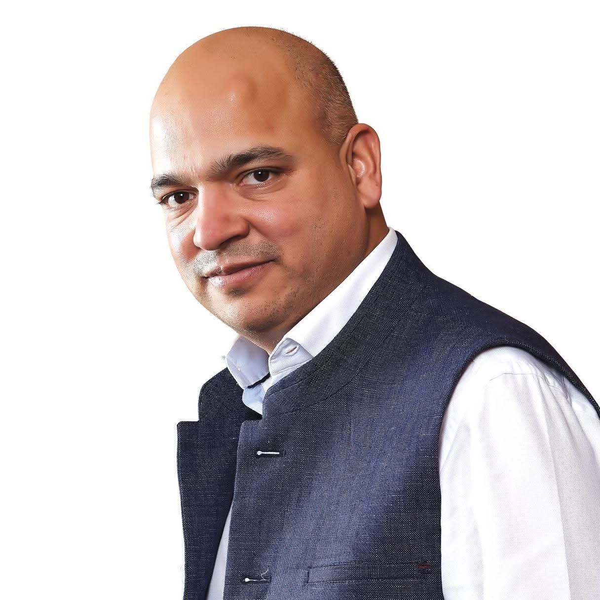 व्यवसायी शेखर गोल्छा पक्राउ