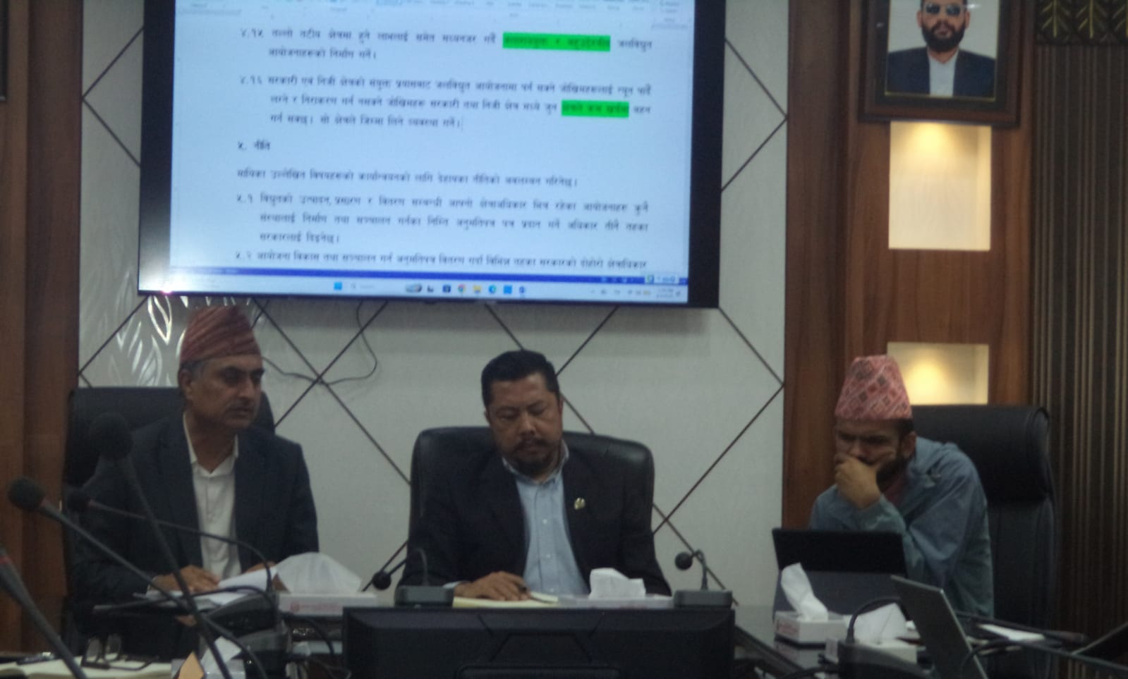 विद्युत् नीति निर्माणमा गति : मन्त्री श्रेष्ठद्वारा दीर्घकालीन सोचसहित बृहत् छलफलको निर्देशन