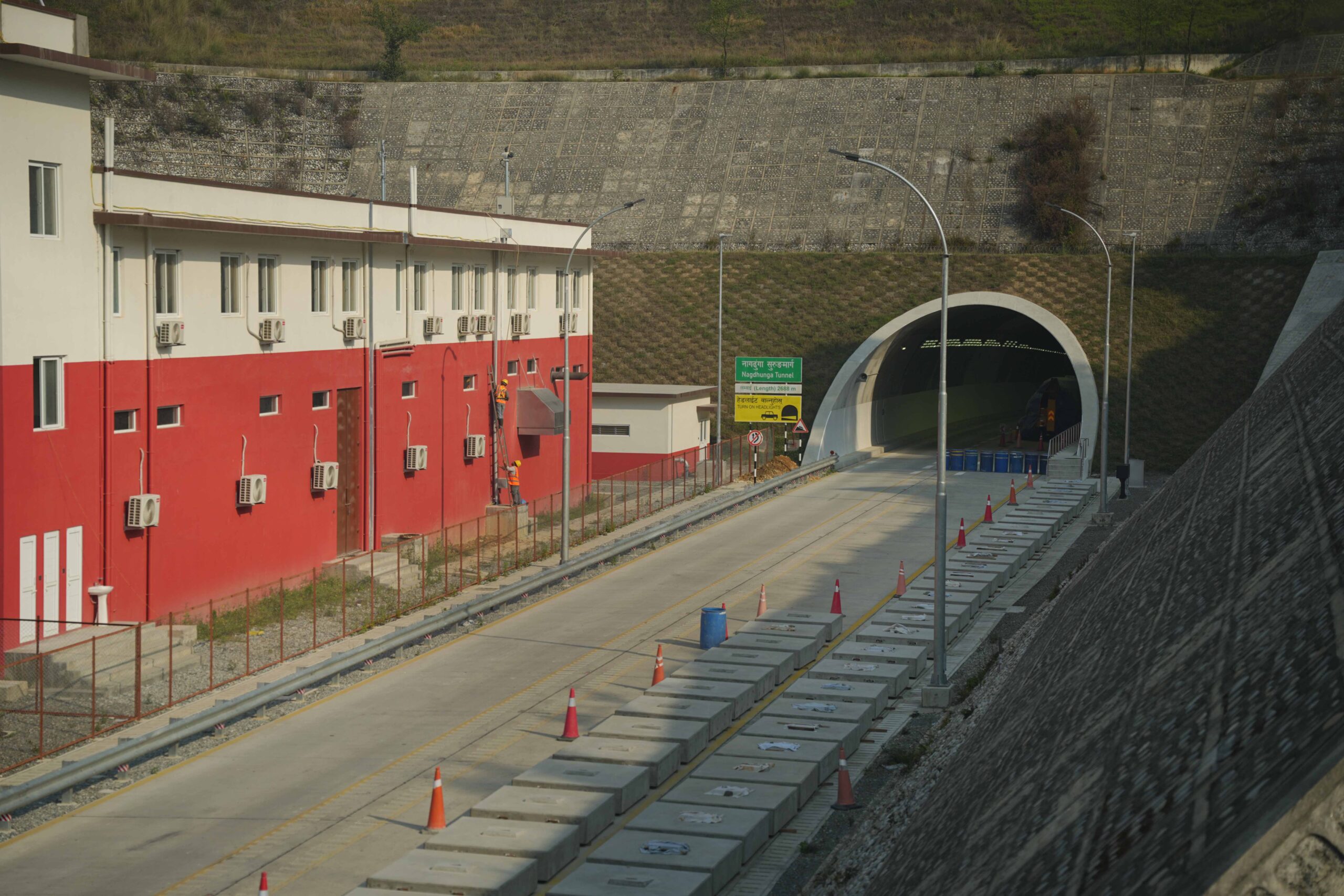 सञ्चालनको पर्खाइमा नागढुंगा सुरुङमार्ग