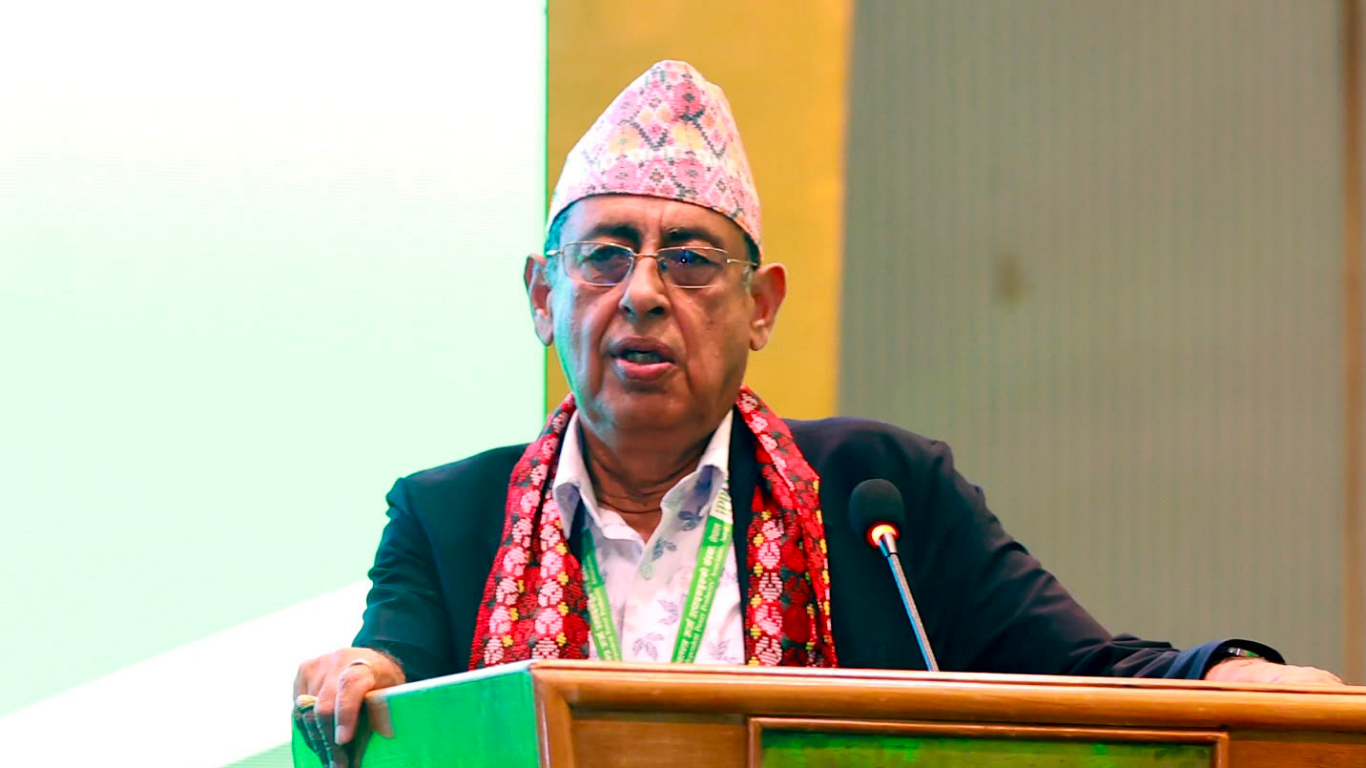 विद्युत व्यापार र वितरणमा निजी क्षेत्रलाई खुला गर्नुपर्छ : कृष्णप्रसाद आचार्य