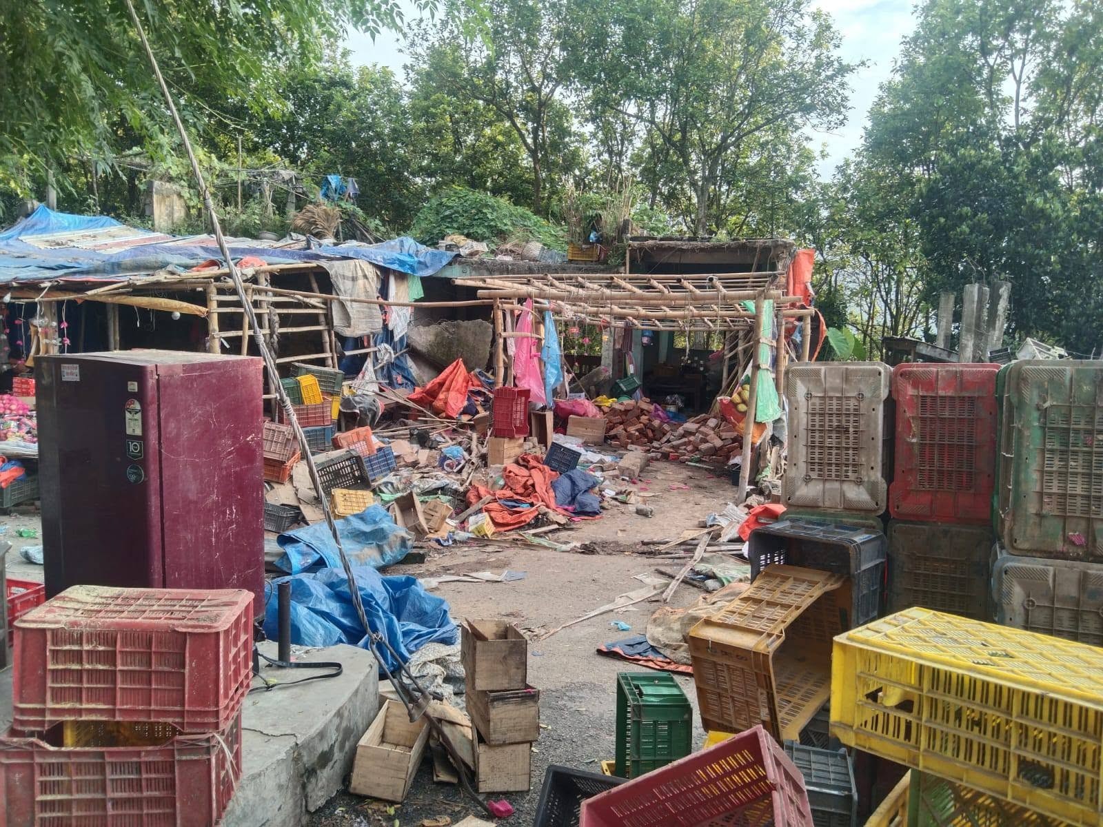 गोरखाको बाह्रकिलो बजारका घरटहरा स्वेच्छाले खाली, सार्वजनिक वन क्षेत्र संरक्षणको तयारी
