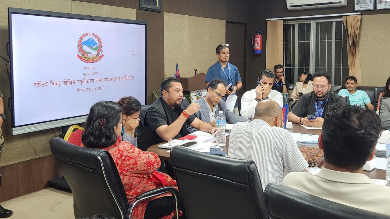 सम्पर्कविहीनहरूको खोजी तथा उद्धार उच्च प्राथमिकतामा : ऊर्जामन्त्री श्रेष्ठ