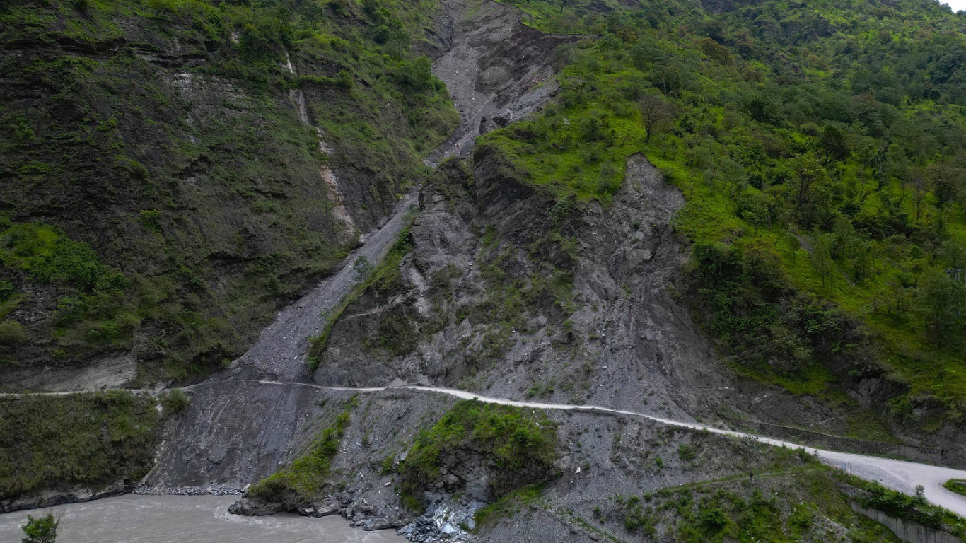 म्याग्दीको फापरखेत पहिरोको विकल्पमा ७ करोड ५० लाख लागतमा पक्की पुल निर्माण गर्ने तयारी