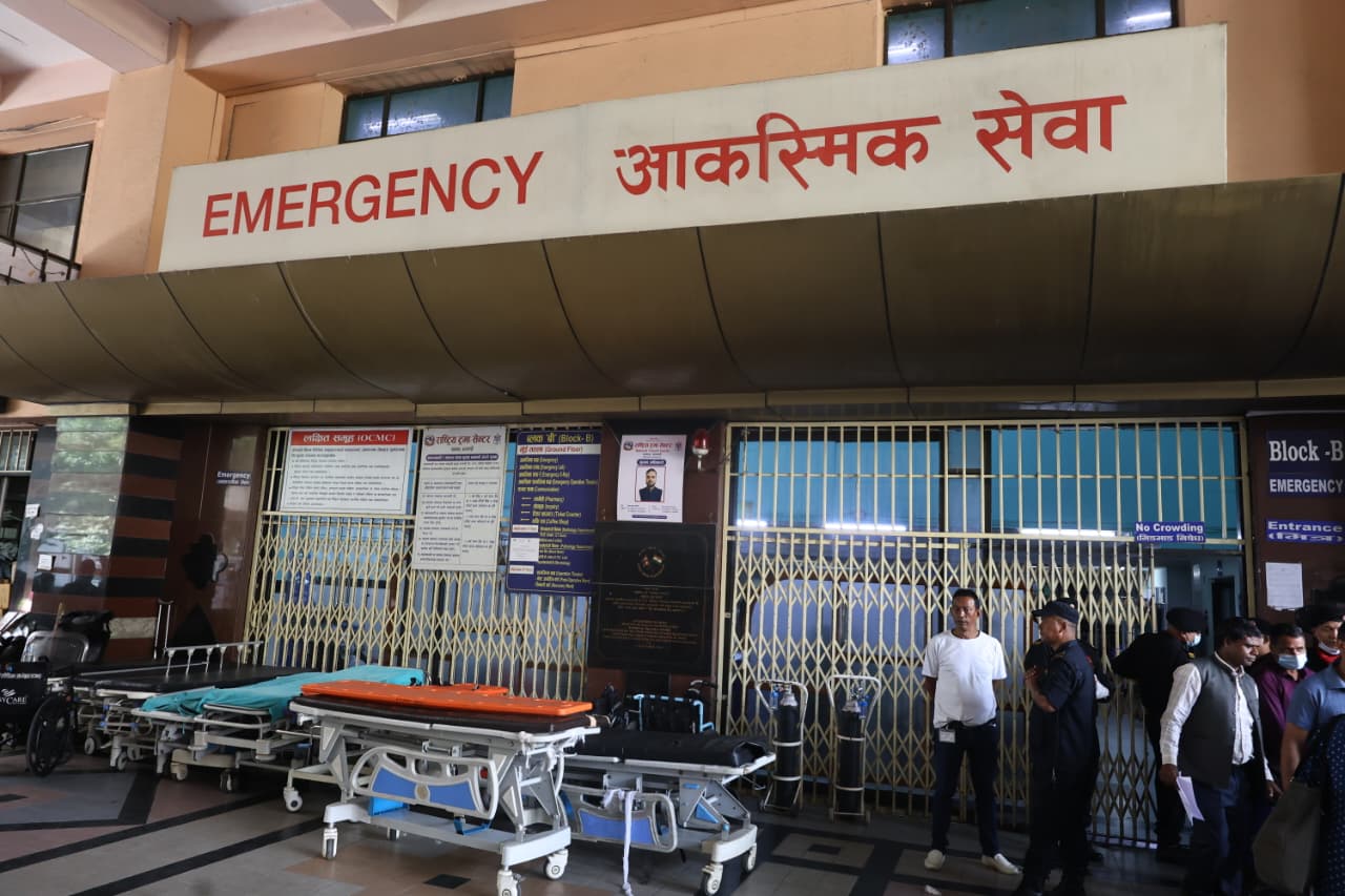 भोटेकोशी बाढीमा घाइते २५ जनाको काठमाडौंका विभिन्न अस्पतालमा उपचार हुँदै