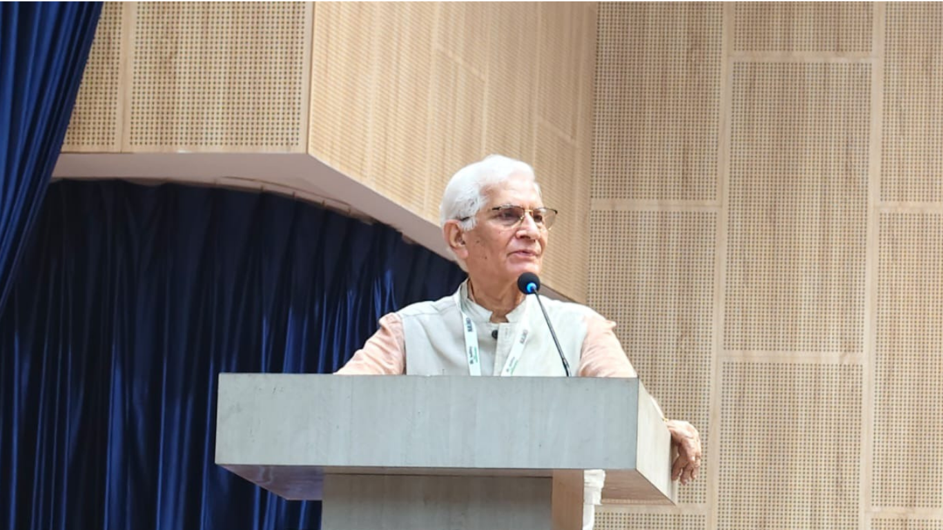 नेपालले अहिल्यैदेखि ईभी ब्याट्री रिसाइकलको स्पष्ट नीति बनाउनुपर्छ : डा. भनोट
