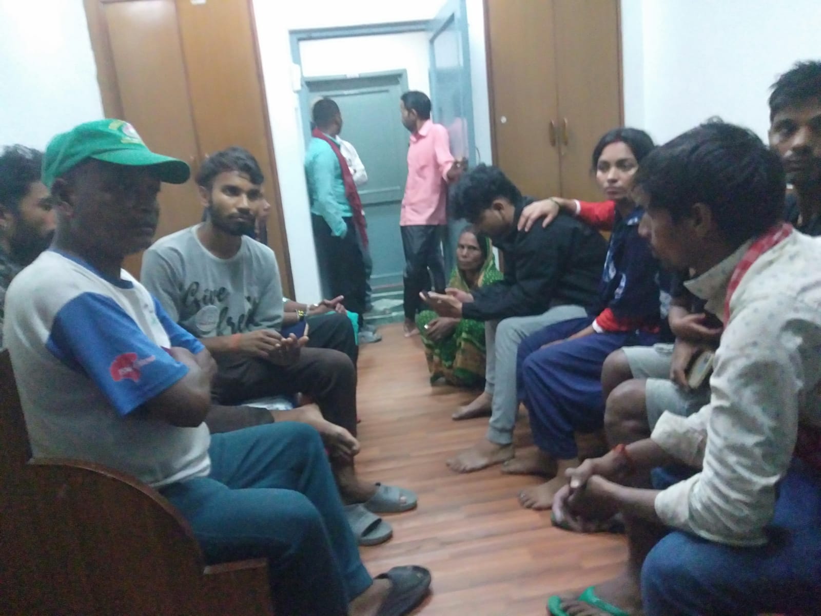 होल्डिङ सेन्टरमा सुकुम्बासी मृत्यु प्रकरण : शव टिचिङ लगियो, परिवारका १२ बुँदे माग