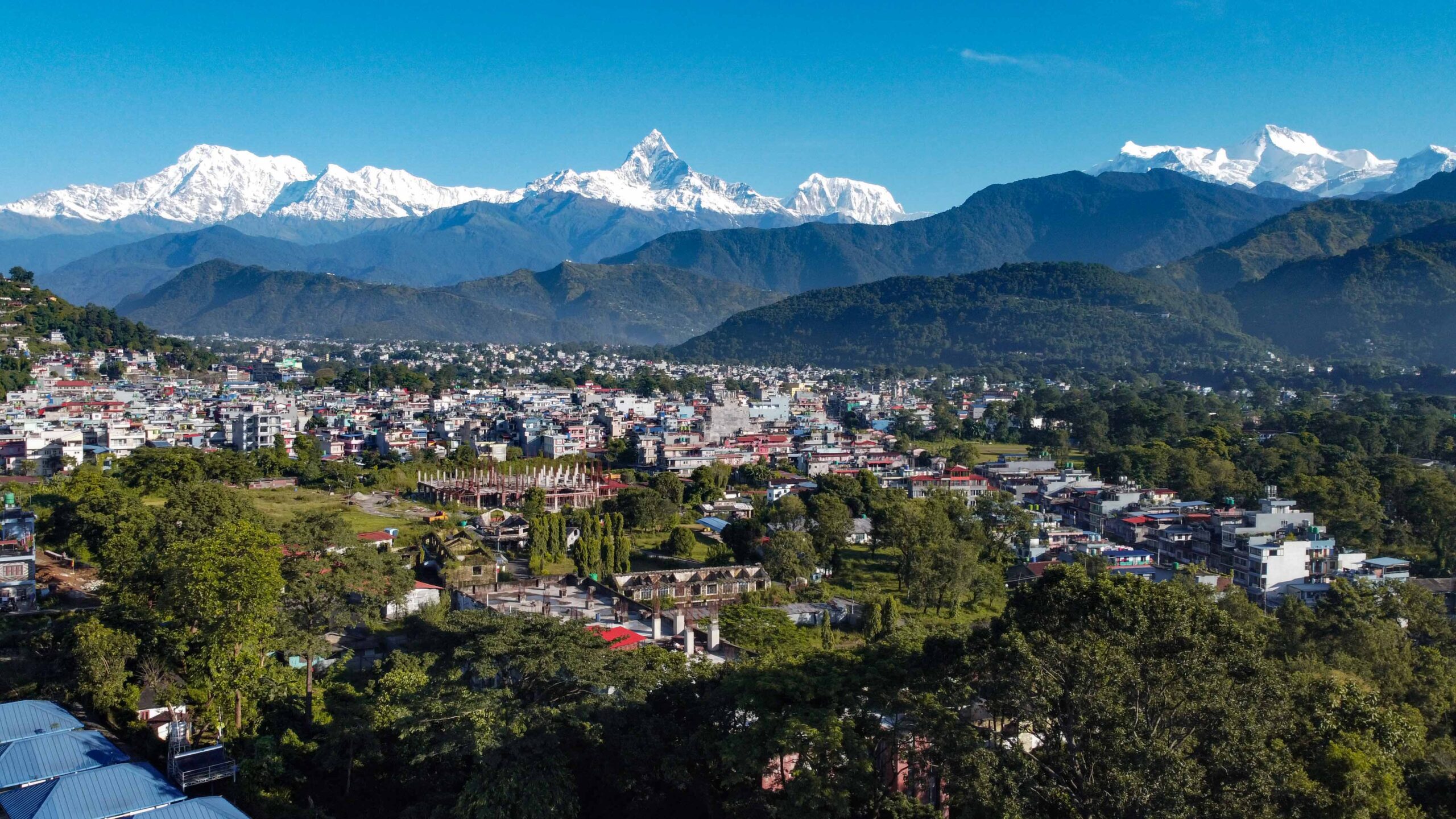 पोखराको मौसम खुलेसँगै पर्यटकीय गतिविधि पुनः चलायमान- तस्बिरहरू