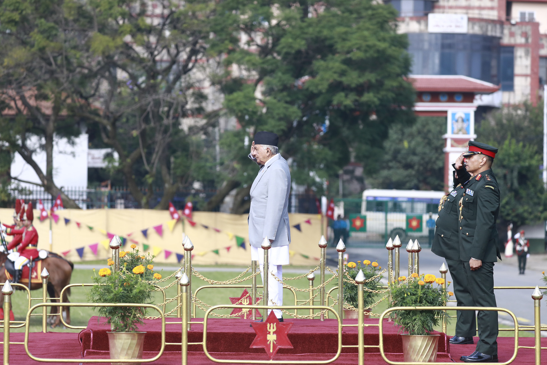 आज संविधान दिवस : राष्ट्रपतिदेखि प्रदेश प्रमुख र पूर्वप्रधानमन्त्रीसम्मले के भने ?