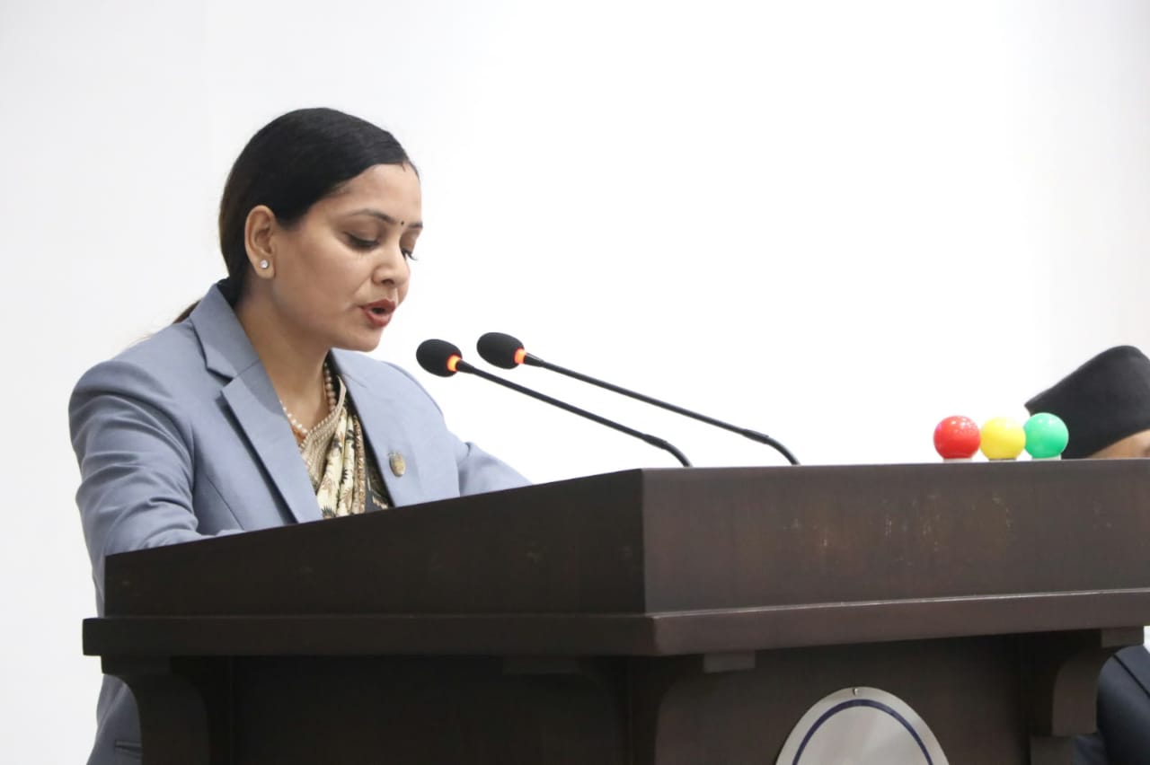 छ महिनाको सुत्केरी बिदा मातृत्वको सम्मान र स्वस्थ मानव पुँजी निर्माणसँग जोडिएको विषय : मन्त्री मेहता
