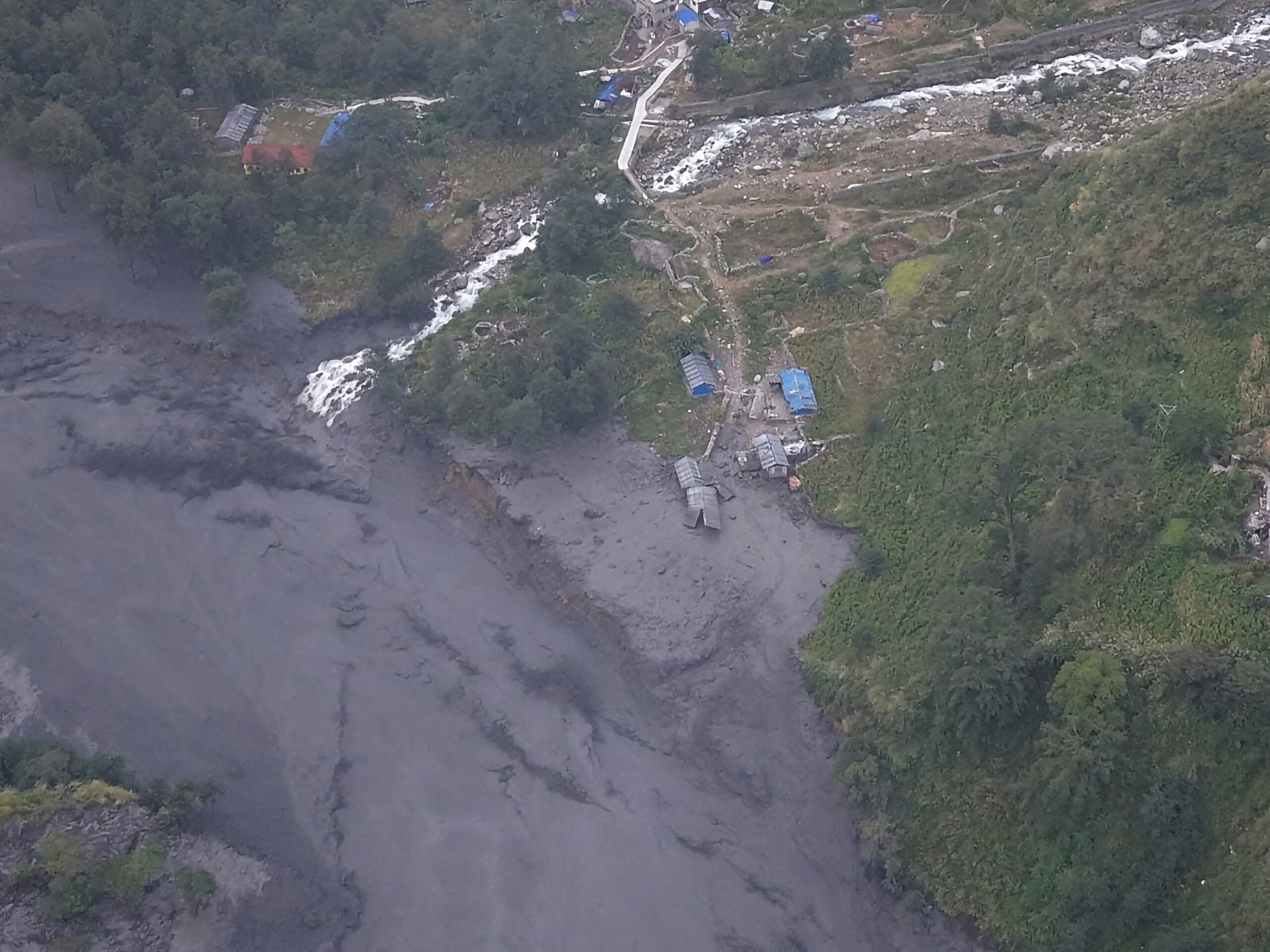 बूढीगण्डकीको बाढीले चार जलविद्युत् आयोजनामा क्षति, क्याम्पदेखि बेलिब्रिजसम्म प्रभावित