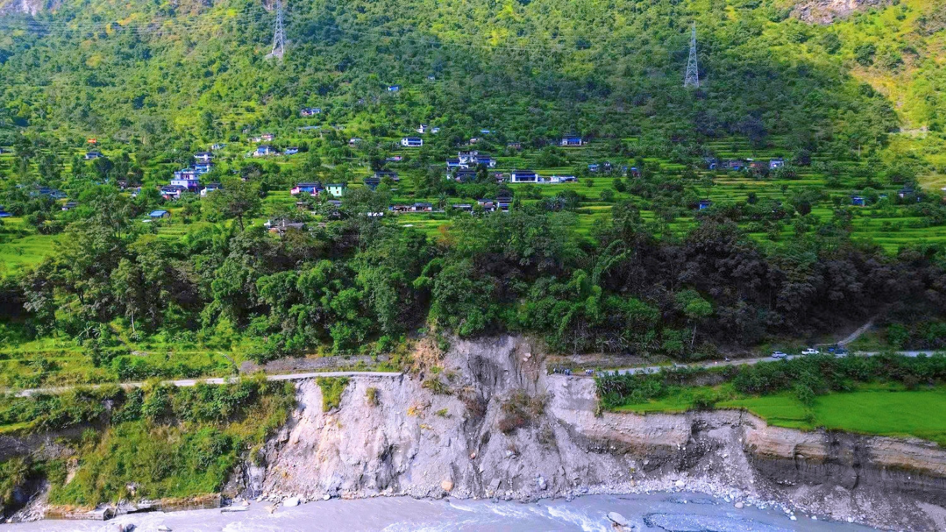 म्याग्दी: बाढीले अर्बौं क्षति, सडकदेखि बस्ती र पूर्वाधार पुनःनिर्माणमा चुनौती, काली करिडोर मर्मतमै तीन अर्ब लाग्ने अनुमान