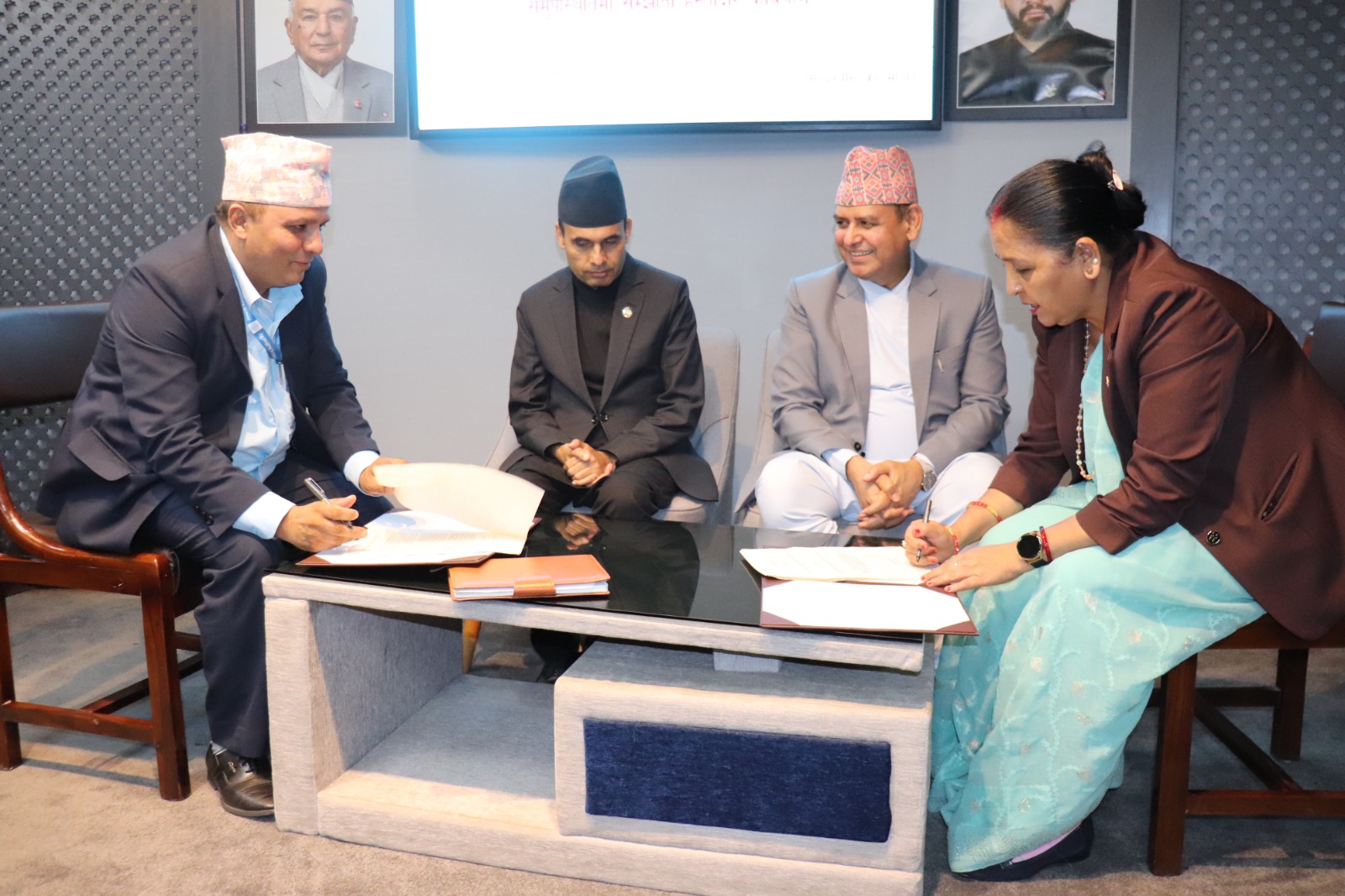 गण्डकी र लुम्बिनीका १९४ पालिकामा सूचना महामार्ग विस्तार गर्न टेलिकमलाई २ अर्ब १ करोड अनुदान