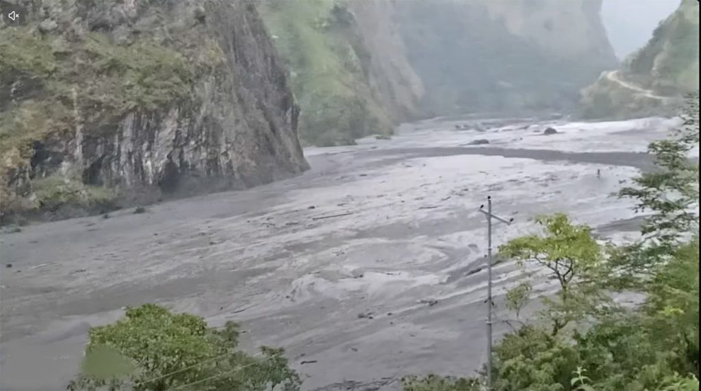 बुढीगण्डकीमा भीषण बाढी : माछिखोला बजारमा ठूलो क्षति, केरौंजा जाने झोलुङ्गे पुल बगायो
